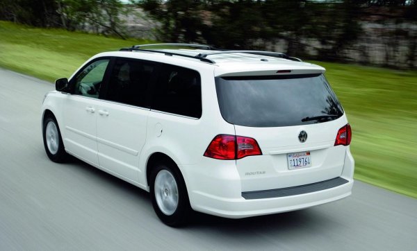 Новият миниван получава някои от дизайнерските черти на Volkswagen, като предната част, например, която се вижда и при първия Tiguan. Като цяло обаче той не се различава кой знае колко от моделите на Chrysler, Dodge и Lancia. В крайна сметка, Routan се оказа провал и беше спрян, въпреки че продажбите му не бяха чак толкова лоши.