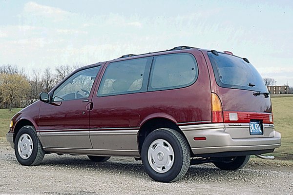 Основната причина за неуспеха на Villager е заради това, че на размери той е много по-малък от американски си конкуренти Chrysler Town & Country и Ford Windstar. Самият автомобил не е лош, но не е това, което пазарът търси.