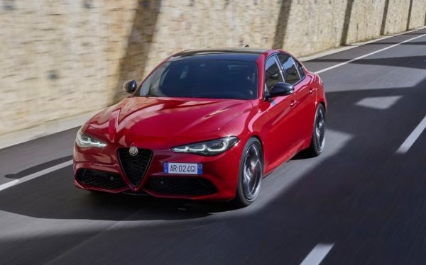 Alfa Romeo Giulia Quadrifoglio

Alfa Romeo Stelvio Quadrifoglio
