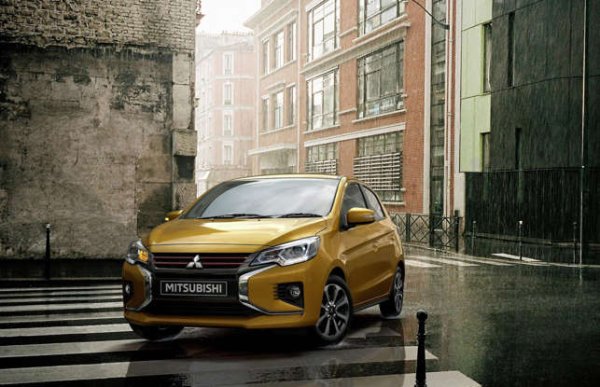 Тази кола е малка и има трицилиндров двигател. Но ако човек се примири с тези недостатъци, ще си спести и доста пари от обслужванено. Mirage рядко се нуждае от ремонти, а поддръжсата му излиза около 457 долара за година, което е доста приемлива сума.