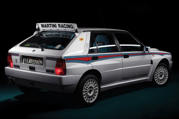 Lancia Delta HF Integrale Evoluizione 1 Martini 6