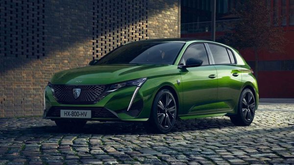 Вярно е, че Peugeot 508 въведе най-новият дизайнерски език на марката, но е очевидно, че новият 308 изцяло преправи и промени естетическото предложение.

Компактният френски модел е триизмерна и доста ефектна челна решетка, която се слива с фаровете, като добави няколко нови нотки, сред които приличащите на лъвски нокти задни светлини. Това е и моделът, с който дебютира новото лого на Peugeot.