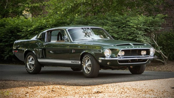 Класическите Shelby Mustang - като GT350 и GT500, например, отдавна са признати за своя инвестиционен потенциал. Тези високоефективни модели от 60-те години на миналия век предлагат завладяваща комбинация от американски muscle-car и състезателно родословие.
