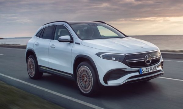 Германският гигант позабави доста пазарния дебют на първия си чист електромобил - EQC. Сега към него се прибавят по-малкият кросоувър EQA и eлектрическият ван EQV. 
