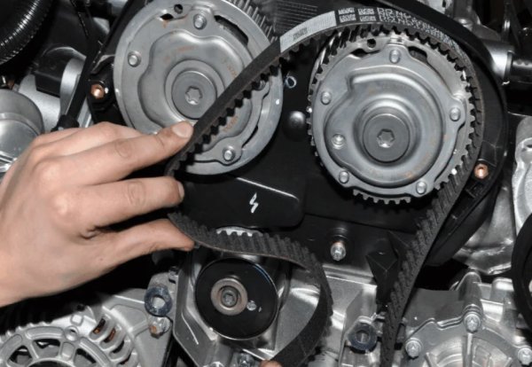 Смяната на ангренажния ремък (или верига) на по-стари модели от премиум-сегмента също не е по вкуса на някои сервизи. Причината е, че това изисква демонтирането на много компоненти и агрегати от автомобила.
