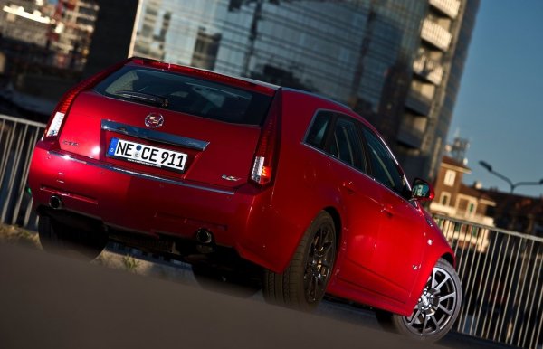 За сравнение, този резултат беше по-добър от този на суперколата Ferrari F50, но за съжаление, моделът не получи широко признание. Произведени са около 2000 екземпляра. Въпреки това, това остава важна страница в историята на американската автомобилна индустрия.