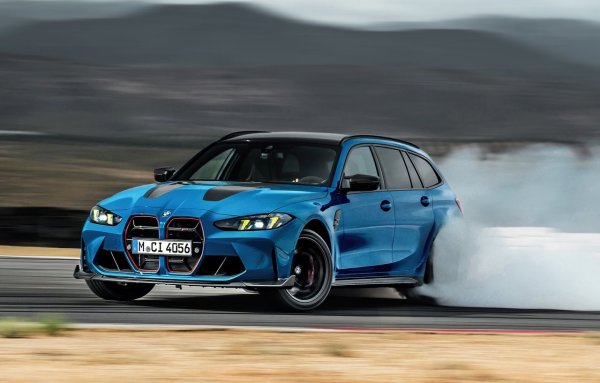 Един от най-дългоочакваните модели на пазара беше BMW M3 Touring. До 2022 година феновете не само на марката, но и на високите скорости като цяло, можеха само да мечтаят за комби версия на M3. Но когато автомобилът най-накрая се появи, той веднага се превърна в хит. Версията Competition с xDrive задвижване на всички колела и 3,0-литров двигател с мощност 510 конски сили. 