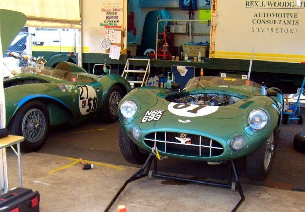 През 1956 Aston Martin създаде състезателния DBR1, който три години по-късно донесе на марката единствената й цялостна победа в 24-те часа на Льо Ман. През 2017 първата бройка от този автомобил се продаде за 22.5 милиона долара. 
