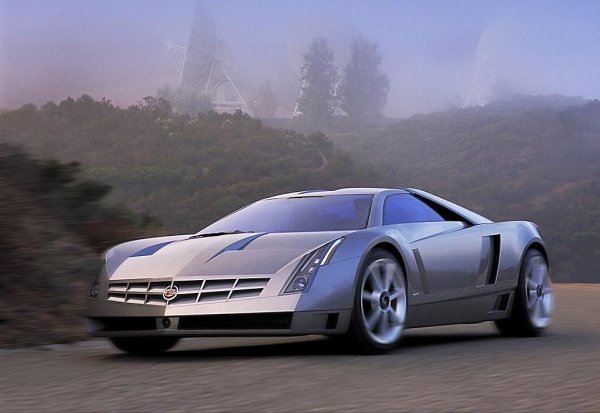 Американската луксозна марка реши да отпразнува вековния си юбилей през 2002, като създаде концепта Cien със 7.5-литров V12. По-късно колата се продаде за 4 млн. долара. 
