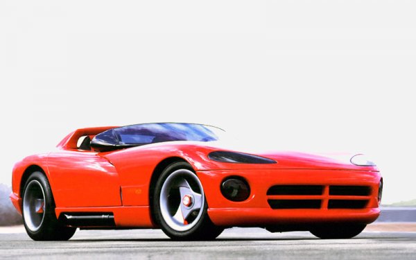 Хашми цитира доста редкия Dodge Charger Hemi Daytona от 1969, който се продаде за 900 000 долара. Но марката има и още по-рядък автомобил - Dodge Viper Concept VM-02 от 1989, с 8-литров V10, който се продаде за 3 милиона долара. 
