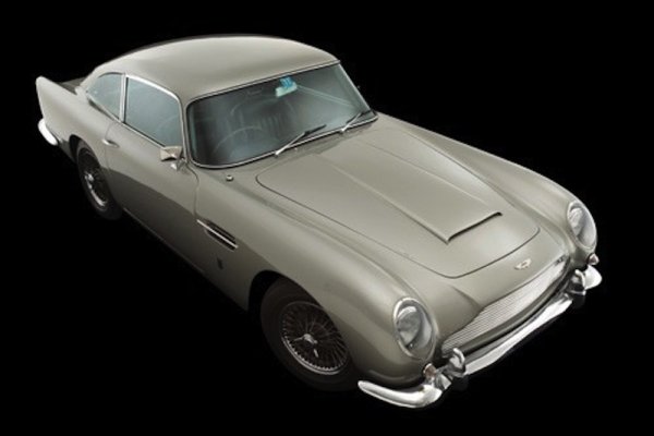 Aston Martin DB5 на Джордж Харисън