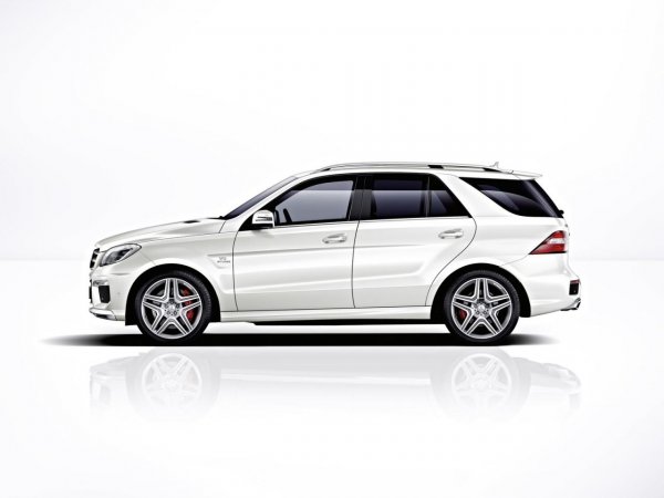Mercedes-Benz ML63 AMG