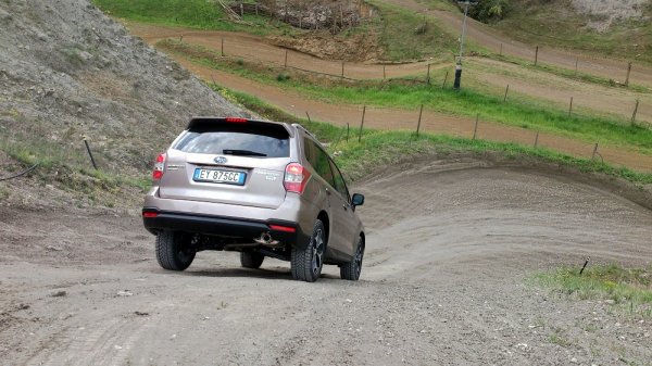 Subaru Forester Diesel Lineartronic със система X-Mode