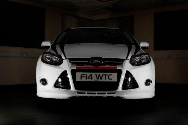 Ford Focus WTCC Limited Edition - модел за обществените пътища, базиран на Focus Zetec S 