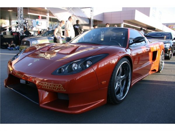 Външно доработена Acura NSX / Honda NSX