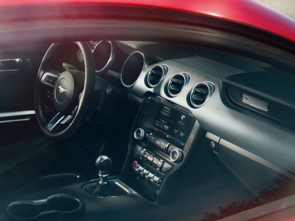 Ford Mustang от 6-то поколение