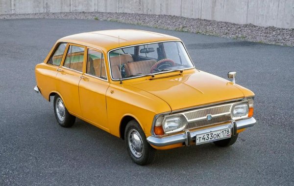Появил се през 1972, ИЖ-2125 е първият съветски хечбек (или, според някои, лифтбек) - и дълги години ще си остане единственият модел с такава модерна конструкция в автомобилната индустрия на СССР. Произвежда се точно четвърт век, чак до 1997, и към края на живота си твърде остарелият автомобил вече събужда само присмех. Общо са направени 414,187 бройки, включително някои специални версии. 
