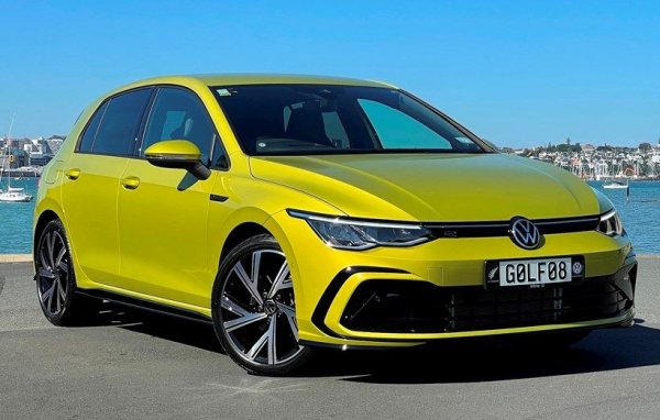 Продажби: 16 042 бройки

Спрямо септември 2021 г: -8%