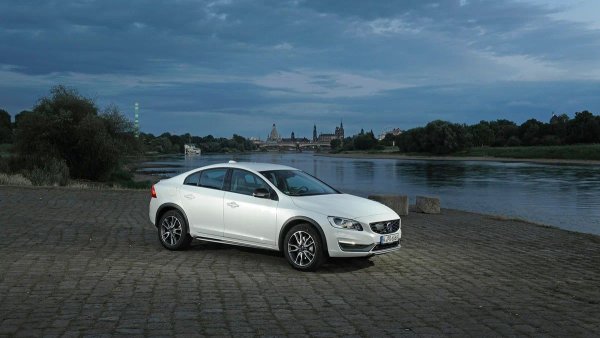 Този двигател се произвежда от 2012 до 2015 година и се монтира на Volvo V40, S60, V60.
