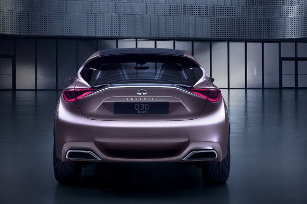 Infiniti Q30 concept