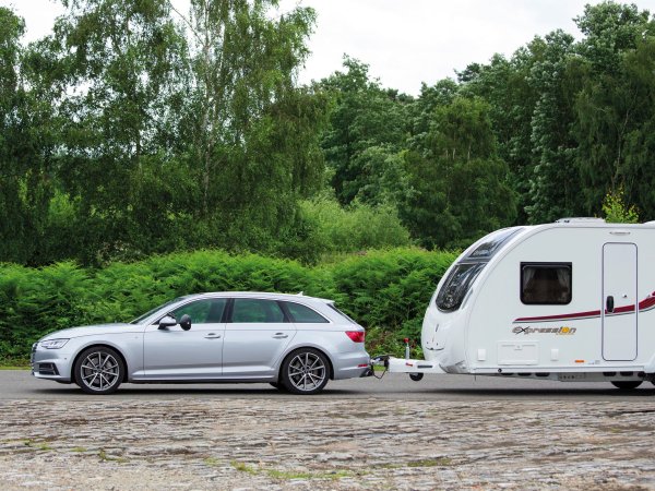 В продължение на десетилетия Audi води в класацията за практични автомобили със своите бързи комбита RS. Най-новото сред тях е RS4 Avant с 2,9-литров V6 с двойно турбо, който развива 450 к.с. Това комби може да тегли до 1900 кг, а ако избере по-голямото и още по-мощно RS6 Avant с 600 к.с., ще можете да теглите 2100 кг. 

Същият показател има и луксозната лимузина S8 (това е спортната версия на A8), докато при електрически модели от семейството E-tron е въведен лимит от 1800 кг.  