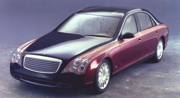 Амбицията на Mercedes да възроди името Maybach и да се намеси в свръхлуксозния сегмент срещу Rolls-Royce и Bentley ражда този концепт, чийто интериор е дело най-вече на Ло. По-късната серийна кола е близка до него, ако не смятаме предните светлини. 
