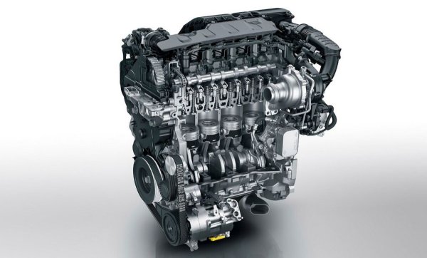 Също като по-големия си братовчед, е изцяло алуминиев, а заради трите цилиндъра е добавен и балансиращ вал. Тук поне ангренажната верига е отпред, а не отзад. Това поне прави подмяната по-лесна. А и интервалът за тази смяна е по-дълъг - след 200,000 и дори 250,000 км. От друга страна, от Opel са се постарали този ремонт да може да се извърши само със специални инструменти, които можете да си купите единствено от производителя. 
