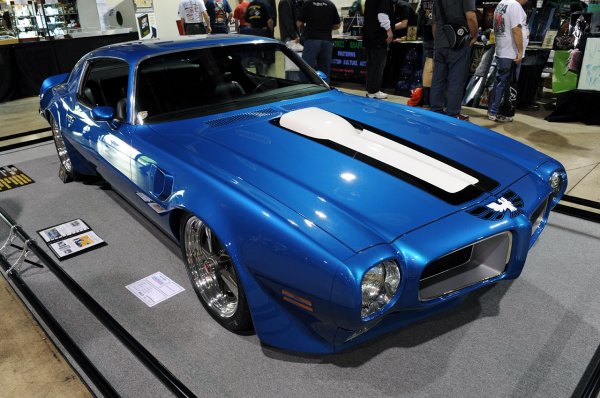 Кадри от тазгодишното американско автоизложение "Grand National Roadster Show"