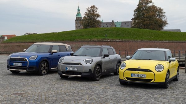 SsangYong - 138, MINI - 130, Dongfeng - 117, Subaru - 115, Seat - 102, MAN - 93, Jeep - 75, Cupra - 71, Isuzu - 61, Alfa Romeo - 45, Lynk & Co - 45, DS - 42, Bentley - 23, Lada - 23, Ferrari - 23, Maserati - 21, Ineos - 14, KGM - 14, Lamborghini - 13, Rolls-Royce - 13, Foton - 12, Ora - 10, Jaguar - 9, BYD - 8, Voyah - 8, Piaggio - 8, ГАЗ - 6, Aston Martin - 5, Alpina - 4, Dodge - 4, Fuso - 4, McLaren - 3, Alpine - 2, Dallara - 2, L-City - 2, Chevrolet - 2, Xpeng - 1, Cadillac - 1,  Caterham - 1, KTM - 1, Lucid - 1, MG - 1, RAM - 1, Smart - 1. 
