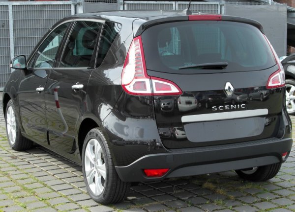 Чупи се турбината, от строя излиза и филтърът за твърди частици, а заради неправилна работа на замърсените дюзи се увреждат буталата. Много капризни са датчиците за налягането и положението на вала.

Моторът претърпя няколко модернизации (третото поколение след 2008 г.) и четвъртото (след 2012 г.), като повечето проблеми са отстранени. Сега обявеният ресурс от 300 000 км е напълно постижим, но трябва да се плати високата цена на обслужването.
