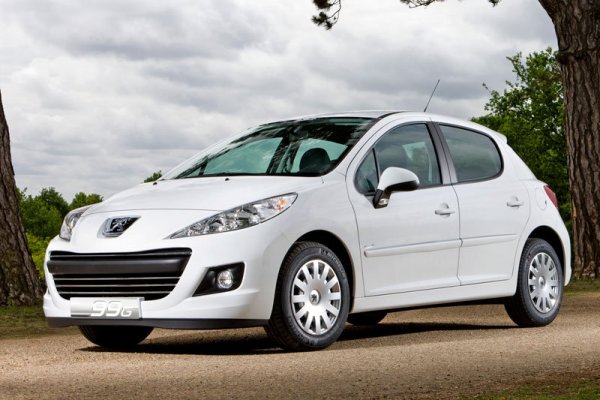 Поставя се още на Citroen, BMW и Mini.

Създеният с дейното участие на BMW двигател дебютира при Mini през 2006 година. След това той се появява на модели на концерна PSA и на някои автомобила на BMW. В продължение на няколко години печели титлата "Двигател на годината", като предлага висока мощност от сравнително нисък обеч, турбина twin-scroll, система за  промяна на фазите на газоразпределение, директно впръскване, "умна" водна помпа и отличен баланс между производителност и разход на гориво.

Списъкът от проблеми е идентичен с тези на моторите на Volkswagen, които посочихме по-рано, причината също - неоправдано сложна конструкция с прекалено изтънени поли на буталата и цилиндрови стени. Атмосферните двигатели изкарват до 80 000 км, когато излиза от строя обтегачът на ангренажа. При турбоверсията ресурсът е дори по-малък.
