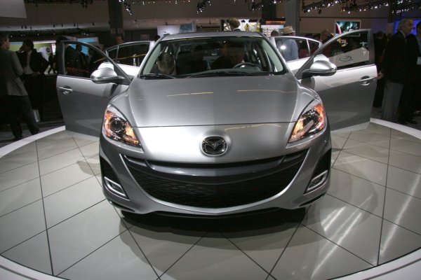 Автосалон Лос Анджелис 2008 / Mazda3 2010