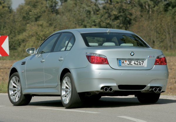 От 2007 г. BMW M5 отново се предлага като комби, като от този вариант са произведени общо 1025 бройки. Общият тираж на модела е 20 589 екземпляра, като в Германия цените стартират от 86 200 евро.