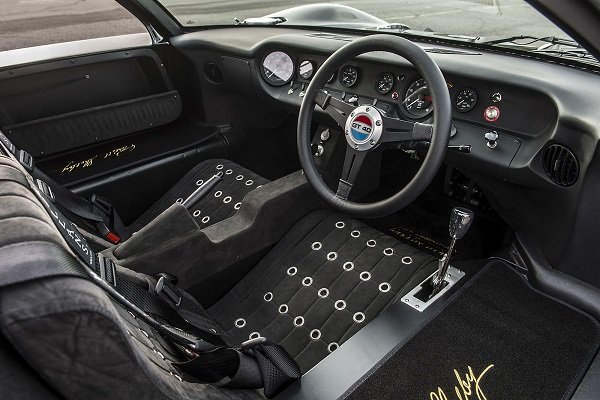 Юбилейна реплика на Ford GT40 MKII