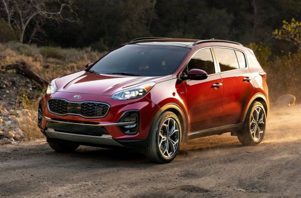 Продажбите на Kia в ЕС се свиват със 17%, доста под средното на пазара, и товя обяснява защо пазарният дял на корейците расте с три десети, до общо 3.5%. 
