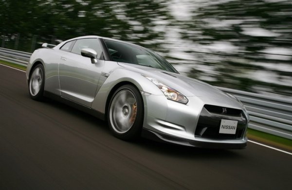 Nissan GT-R