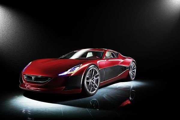 Франкфурт 2011 - Concept One - електрически суперавтомобил на хърватската компания Rimac, чийто интериор е изработен от българското тунинг ателие Вилнер. 