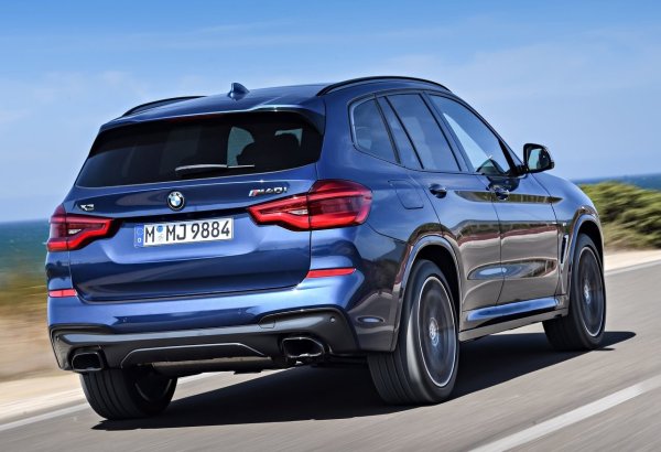 Това X3 предлага четири- и шестцилиндрови двигатели, като и двата са нови за шасито G01. Четирицилиндровият B48 като цяло безпроблемeн. Внимавайте за течове на охлаждаща течност и масло, но те не се срещат толкова често. Редовият шестцилиндров B58 в X3 M40i също е надежден, ако се подменят уплътненията и се прави редовна рутинна поддръжка. Вариантът X3 M40i също изглежда отлично, перфектната комбинация от старата и новата школа на BMW дизайна.