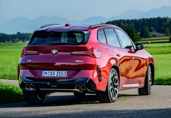 B48 с четири цилиндъра и B58 - редови шестцилиндров, са приятни за шофиране и са достатъчно добре проучени в този момент, за да осигурят спокойствие. Въпреки това е интересно да се види къде изборът на материали и дизайн, които BMW направи с най-новия X3, ще доведат до автомобила след десетилетие на многократна интензивна употреба.