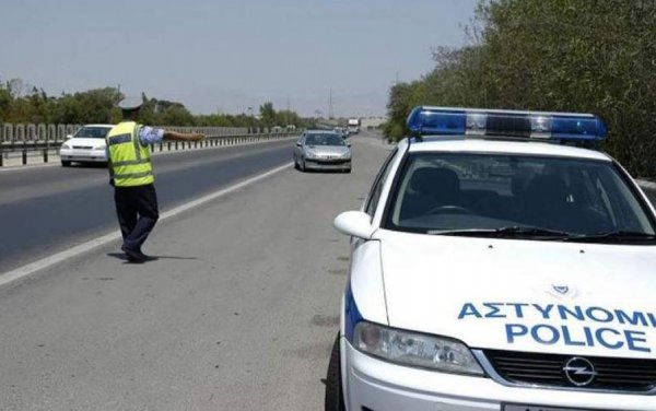 &bull; употреба на алкохол - от 80 евро (макс. допустими промили - 0,5)
&bull; 20 км/ч превишение на скоростта - от 100 евро
&bull; над 50 км/ч превишение на скоростта - от 350 евро
&bull; преминаване на червено - от 350 евро
&bull; неправилно изпреварване - от 350 евро
&bull; неправилно паркиране - от 40 евро
&bull; разговор по мобилния телефон - 100 евро
&bull; каране без колан - от 350 евро
