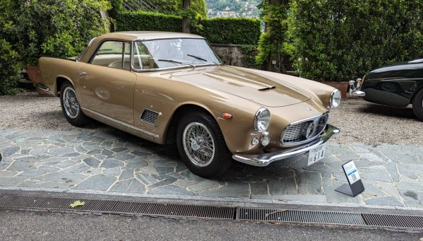 Тази кола е била свидетел на повече бляскави моменти от който и да е ветеран-светски хроникьор. 3500 GT е първият наистина успешен модел на Maserati, за което помага и купето от прочутото ателие Touring. 
