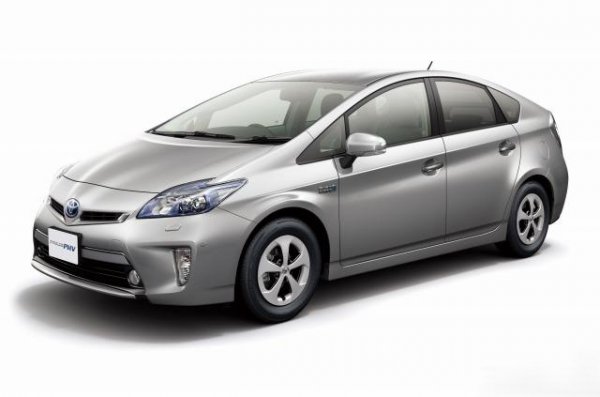 Toyota Prius PHV 