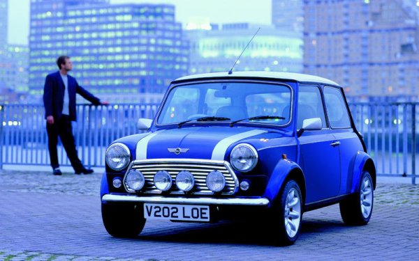 От първия Austin A30 до последното класическо Mini - двигателите от серия А са почти идентични и се постяват на широка гама британски модели. Те са евтини и може да бъдат видяни на спортти коли, както и на машини, сглобени от готови комплекти (кит-кар). Оригиналният мотор е с обем 803 кубически сантиметра и развива 32 конски сили, но достига до 1275 кубически сантиметра и 98 конски сили при MG Metro Turbo.

Използва се на AUSTIN (100/1300, A30, A35, A40, Allegro, Austin-Healey Sprite и  Metro), INNOCENTI (Mini, Regent и Spyder), MG (1100/1300 и Midget), MINI (Mini (на снмката),  Cord, Jem, Marcos и  Moke), MORRIS (1100/1300 и Minor), RILEY (Elf и Kestrel 1300), VANDEN PLAS (Princess 1100/1300) и WOLSELEY (1100/1300 и Hornet).
