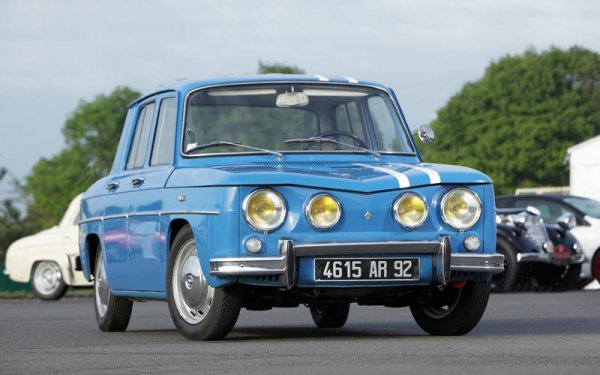 Дебютира през 1962 година при спортния модел Caravelle, след което е поставен на вана Estafette и на седана Renault 8. Обемът му от 800 кубически сантиметра е увеличен до 1,6 литра заради автомобилите на Dacia.

Използва се на Alpine (A110), DACIA (1100  и 1300/1310),  DAF (55 и 66), RENAULT (4, 5, 6, 7, 8, 9, 10, 11, 12, 15, 18, 19, Caravelle, Estafette, Fuego и Twingo), VOLVO (343/345 и 66).
