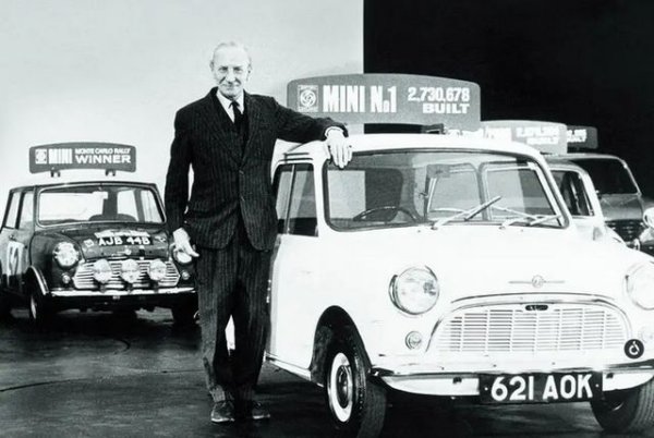 Известен с Mini, с неговия напречен двигател и място за четирима в дълго 3 метра тяло, Исигонис всъщност имаше много други постижения. Той произвежда удивително ефективен Austin Lightweight Special от 1938 г., който подчертава важността на ниското тегло и съпротивление в състезанията. Той беше човекът зад простия, популярен и дълголетен предшественик на Mini - Morris Minor.

 Със своя приятел Алекс Мултън той постави нов тип окачване под цяло семейство автомобили BMC и BL - Mini, 1100, Maxi, Princess и други. Ако производствените стандарти отговаряха на инженерните, тези автомобили щяха да бъдат световни лидери.