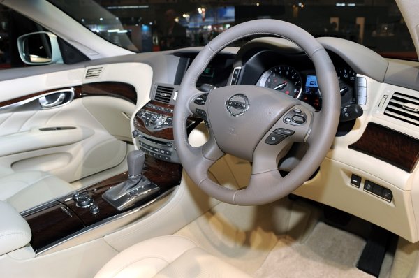 Nissan Fuga Hybrid / Токио 2009