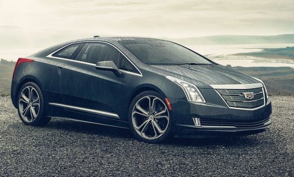 Външната красота, която излъчва Cadillac ELR, е неоспорима. Дизайнът говори за лукс и достатъчно пространство в салона, което е факт. Интериорът обаче компрометира тези достойнства.
