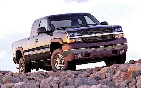 Така наречените "големи блокове" на Chevy бяха разширени впечатляващо за състезателни цели (до цели 16,5 литра), но най-голямата версия, използвана в серийно пътно превозно средство, е Vortec 8100, който се предлагаше в няколко пикапа, ванове и всъдеходи Chevrolet в началото на този век. Същият агрегат държи и рекорда за най-голям обем в историята на дъщерната марка GMC. 
