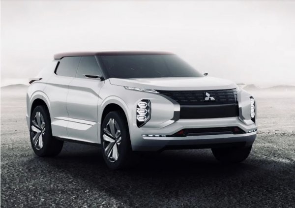 Японският автомобилен производител Mitsubishi постоянно създава нови концепти, дори по-често отколкото серийни модели. Този всъдоход Mitsubishi GT Phev е оборудван с 2.5-литров бензинов двигател и хибридна система. Само на ток автомобилът може да измине 120 км, но ако работи съвместно с бензинов двигател, тогава пробегът се увеличава на до 1200 км.