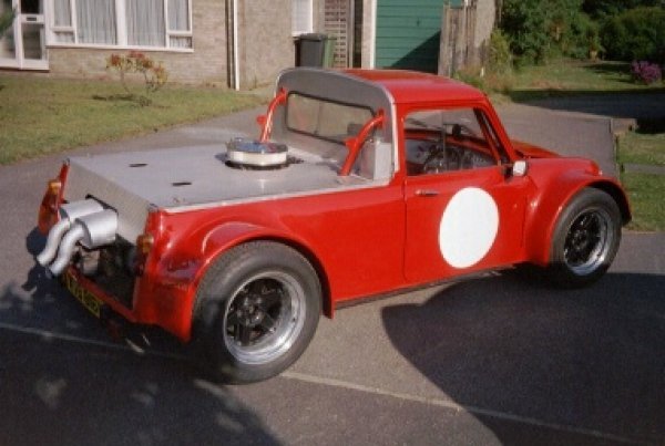 Monster MINI с 5.0-литров мотор на Ford - V8 Small Block